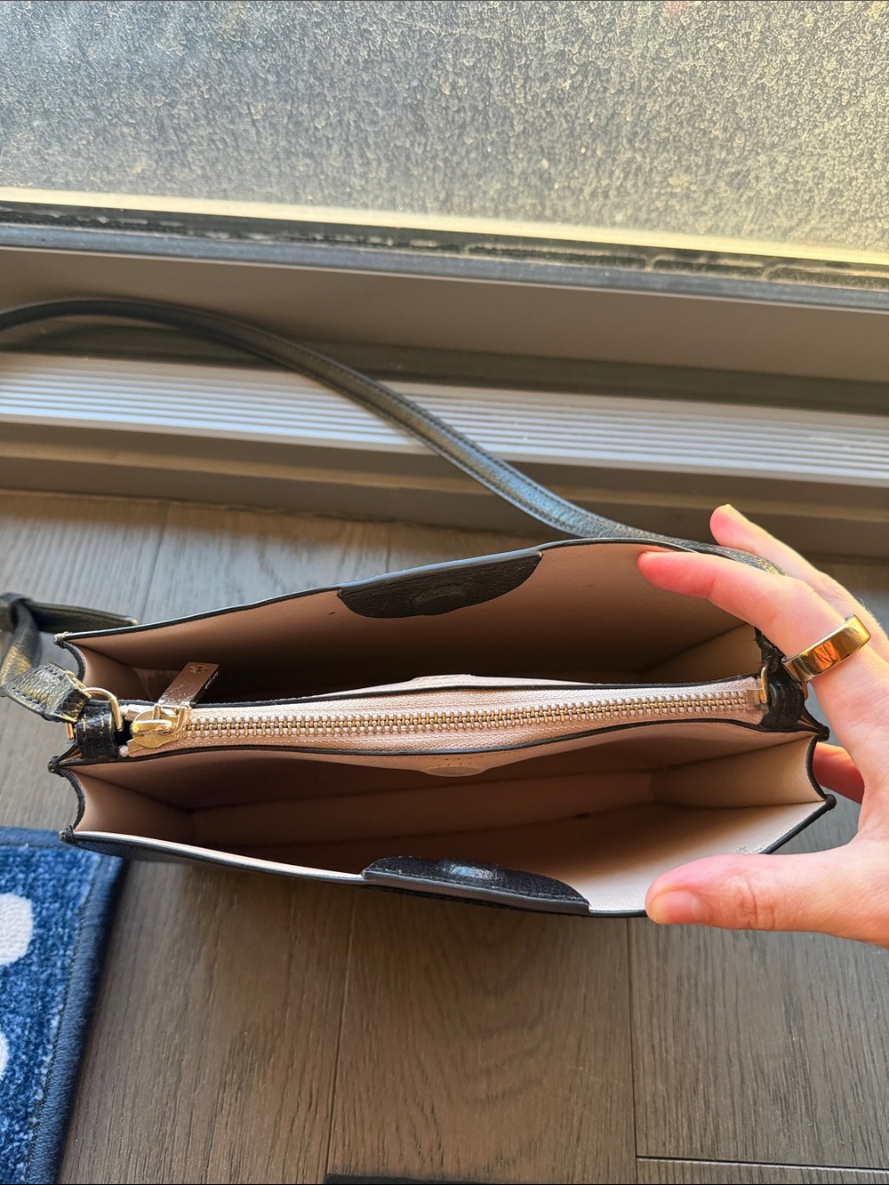 Kate Spade New York Eva Triple Gusset Crossbody Black - Picture 4 of 9